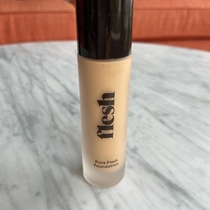Flesh Beauty Pure Flesh Liquid Foundation 16 Apple Strudel